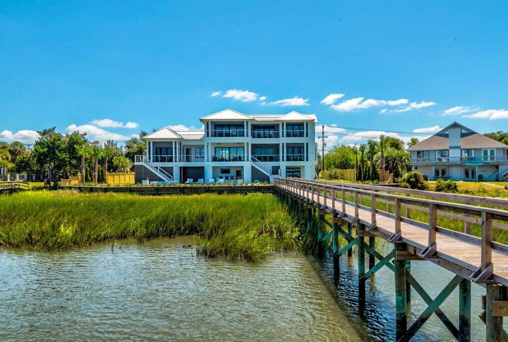 New Waterfront Home With Deep Water Dock ไอล์ออฟปาล์มส์ ภายนอก รูปภาพ