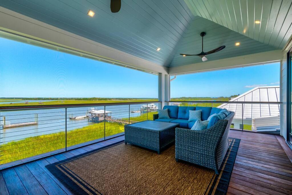 New Waterfront Home With Deep Water Dock ไอล์ออฟปาล์มส์ ภายนอก รูปภาพ