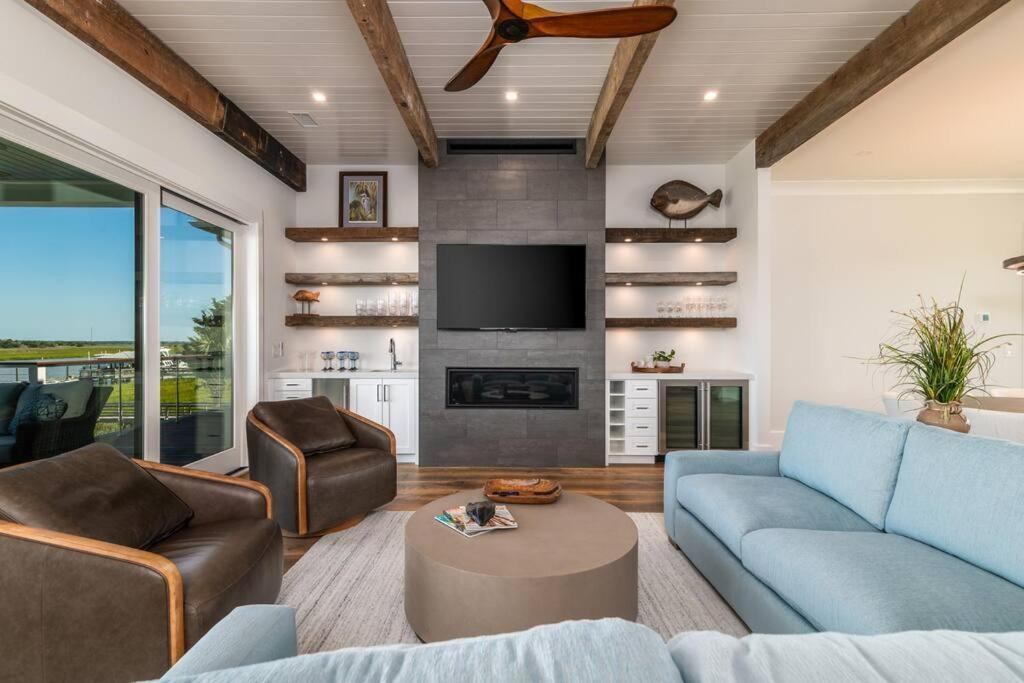 New Waterfront Home With Deep Water Dock ไอล์ออฟปาล์มส์ ภายนอก รูปภาพ